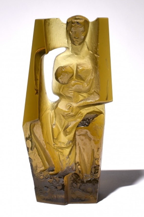 J. Černý - Matka s dítětem, sculpture