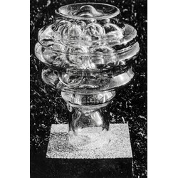 M. Glückaufová, Crystal glass object